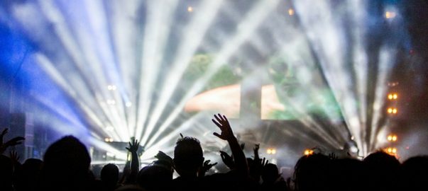 Scegliere-luci-dj-discoteca-603×270