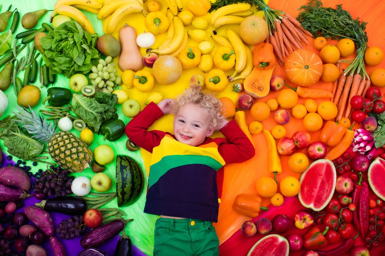 kiddo-enjoying-the-rainbow-min